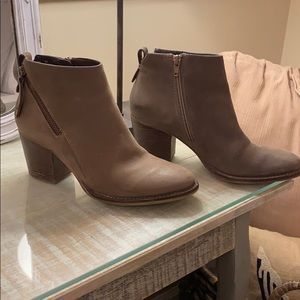 Blondo ‘Nivada' Waterproof Bootie- Taupe 8.5